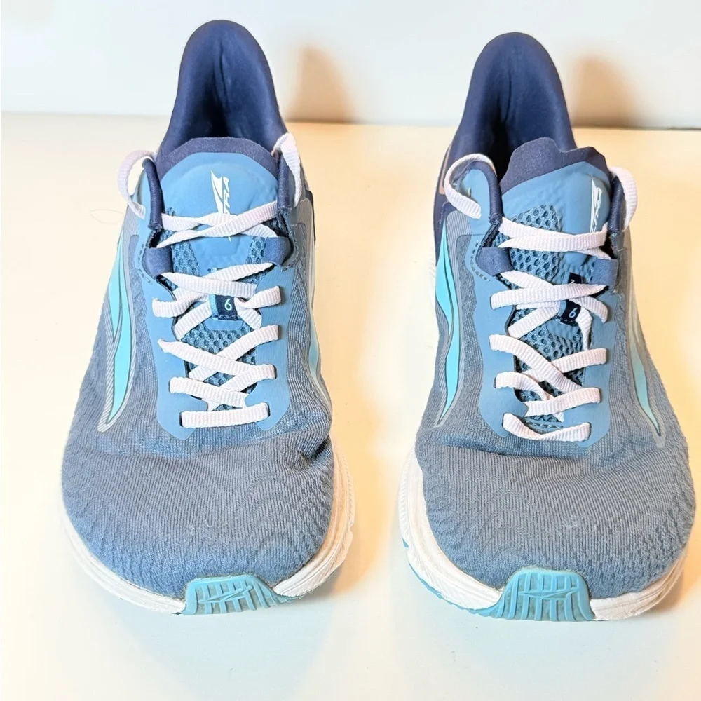 Altra Torin 6 road running shoes in the 